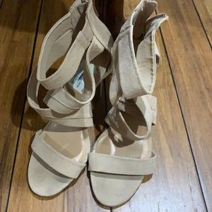 Anne Michelle tan heels